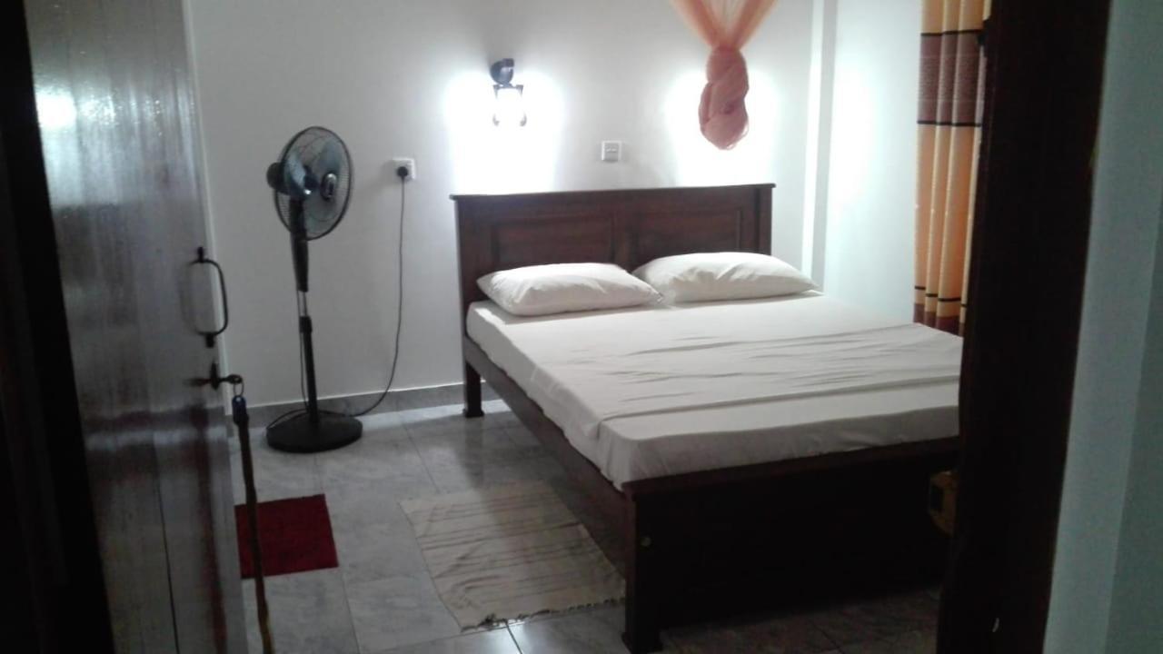 Guesthouse Kind And Love 히카두와 외부 사진